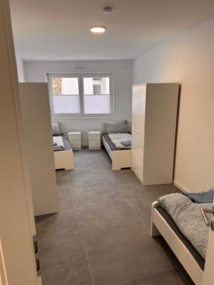 Moderne Wohnung für 4 Personen mit extra Schlafzimmer, Wohnzimmer & Balkon in Alzey