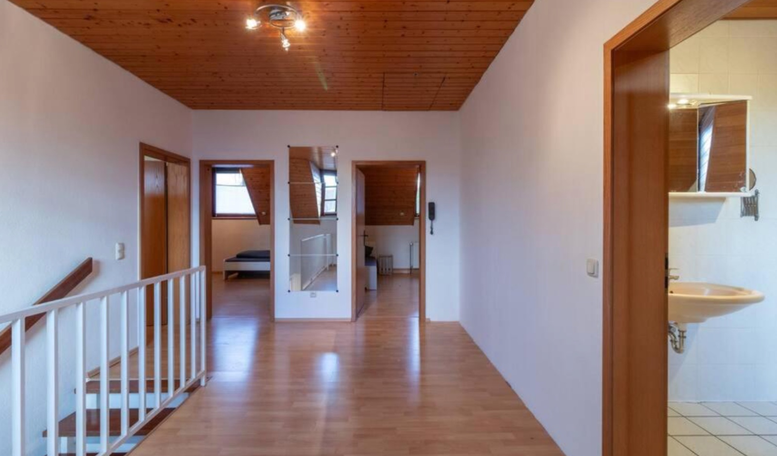 Großzügiges 4-Schlafzimmer Haus nahe Mainz