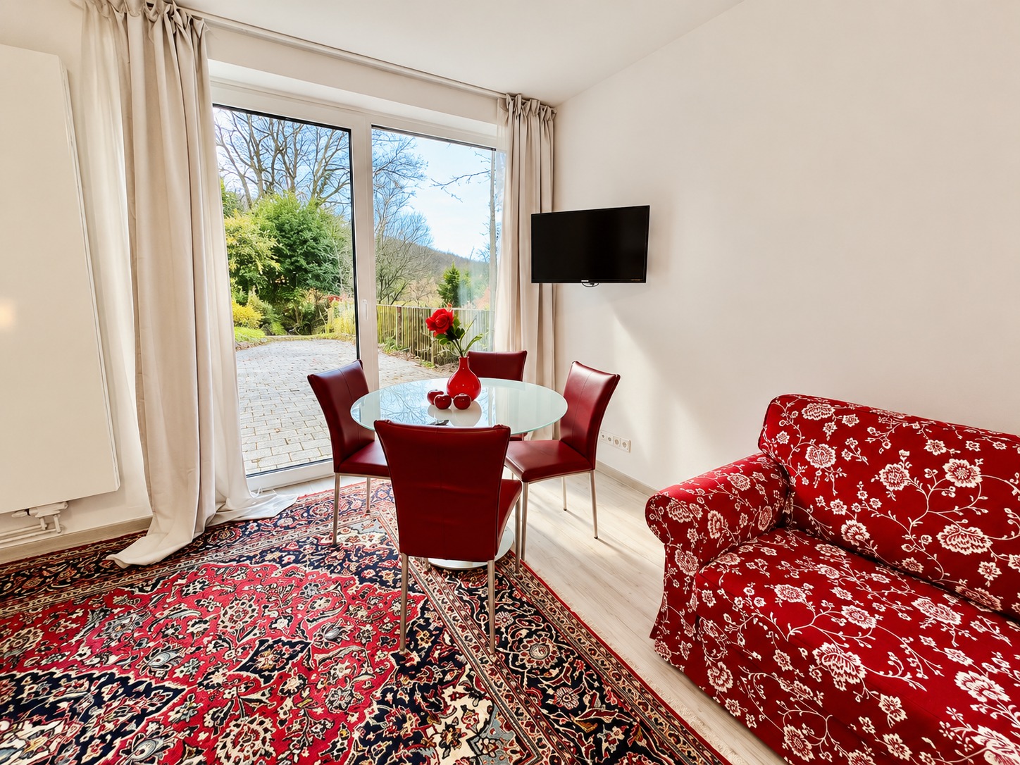 Großzügiges Studio Apartment - mit Gartenblick