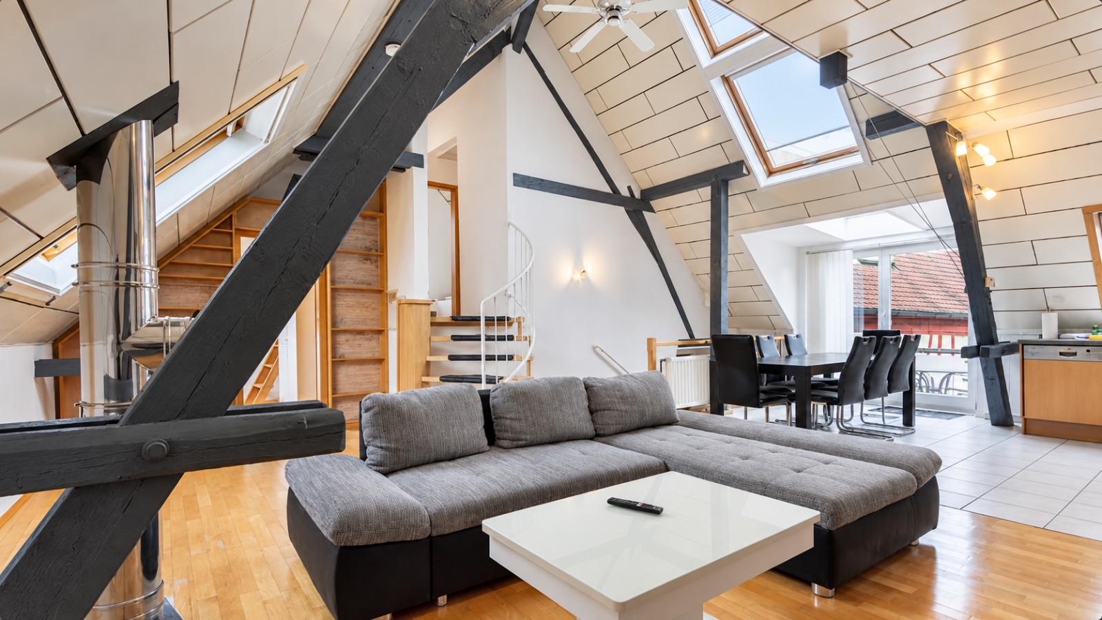 Helles Apartment mit Parkplatz in Gau-Algesheim